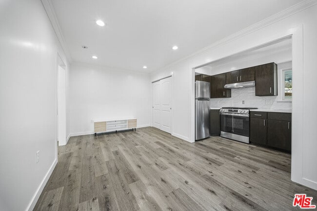 Building Photo - 238 Thorne St