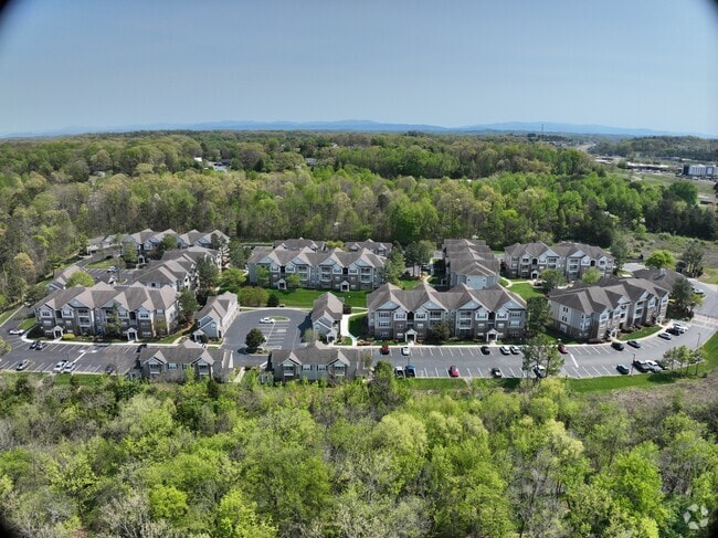 3D Exterior - Vintage Creekwood Park Apartments