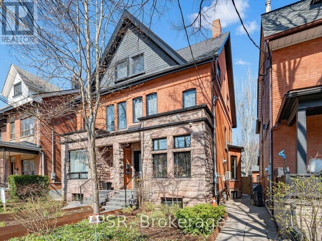 Building Photo - 69 Crawford St