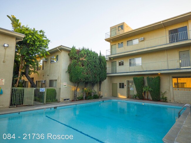 Foto del edificio - 21736 Roscoe Blvd