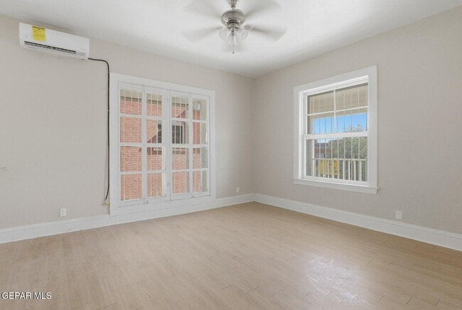 Foto del edificio - 515 W Missouri Ave