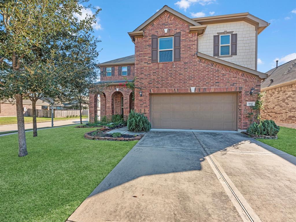 Foto principal - 5842 Rivergrove Park Dr