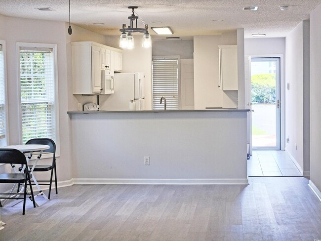 Building Photo - 217-914 Egret Run Ln