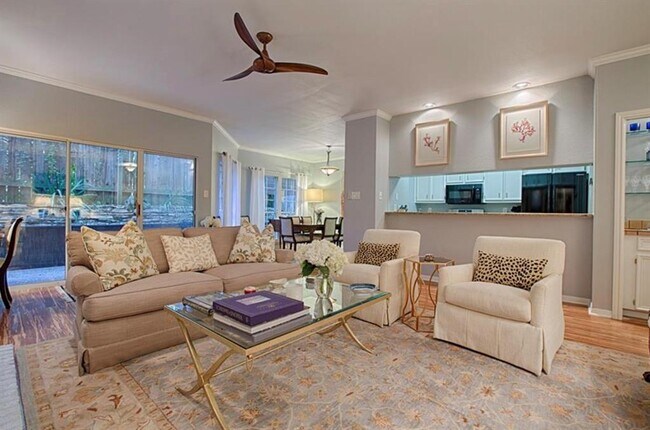 Foto del edificio - 1706 Summit View Pl