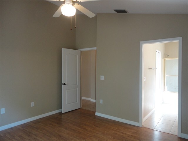 Foto del edificio - 2722 Billingham Dr