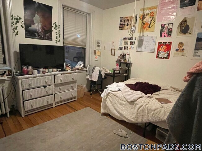 Foto del edificio - 12 Glenville Ave