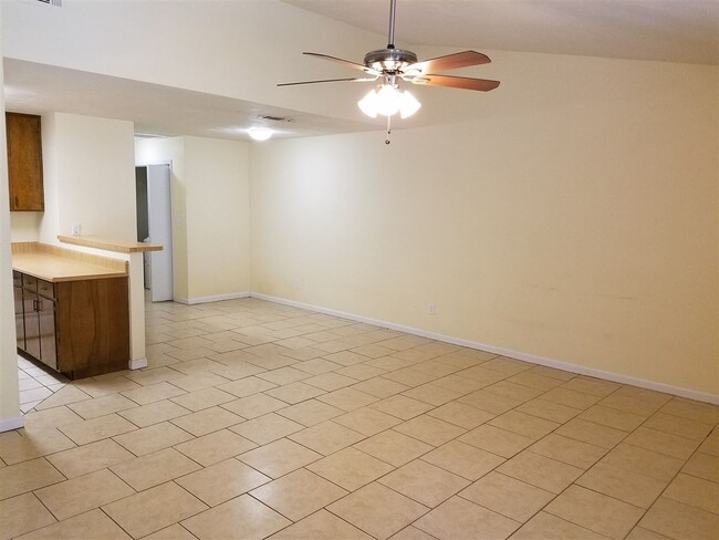 Building Photo - 119 Boardwalk Ln