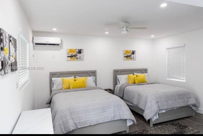 Foto del edificio - 1352 NW 52nd St