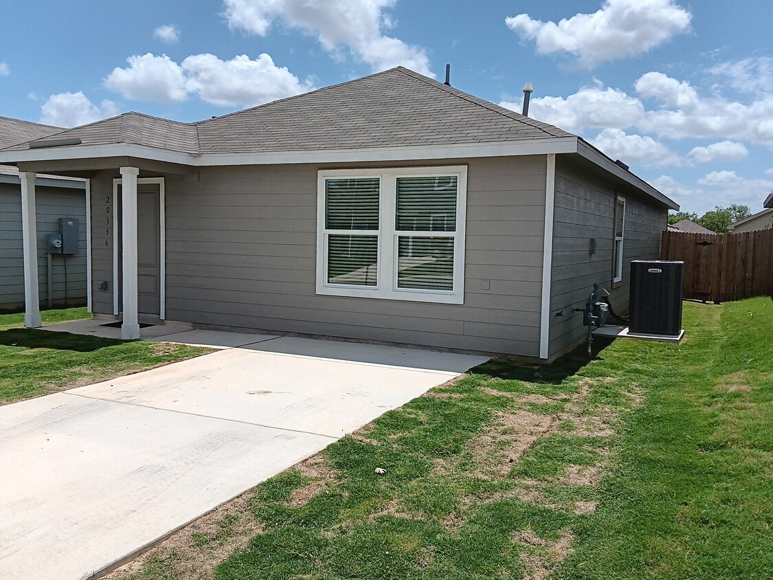 Front View 1 - 20336 Red Coral (San Antonio, TX)