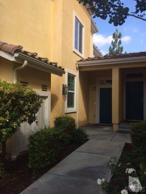 Foto del edificio - 4 bed, 3 bath townhome in desirable Paseo Del Sol Community!