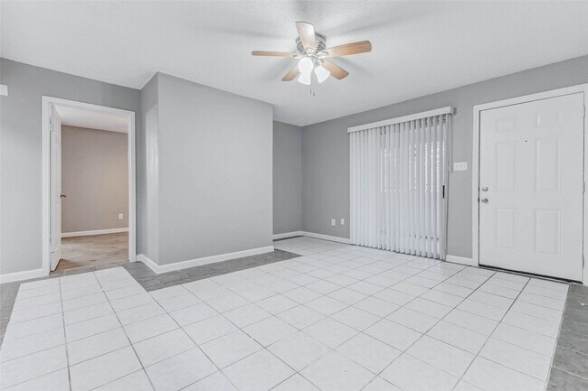 Building Photo - 12611 Ashford Meadow Dr