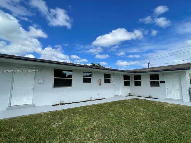 Building Photo - 1700 NW 52nd Ave