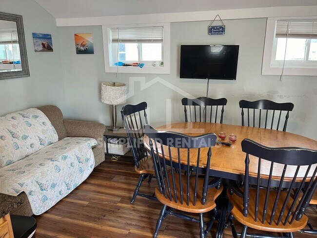 Foto del edificio - 7 Perkins Ave