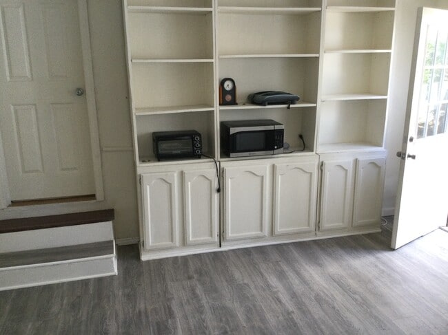 Foto del edificio - 20957 Community St