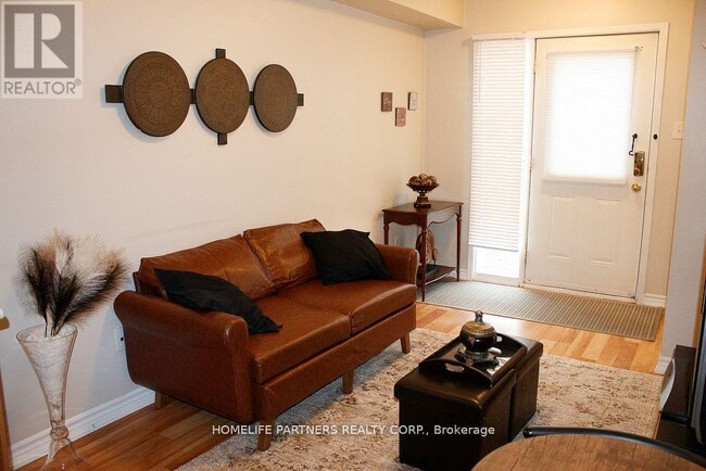 Building Photo - 2275 Bur Oak Ave