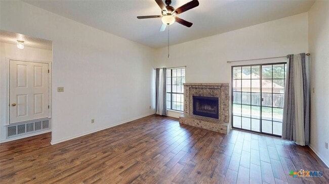 Foto del edificio - 1801 Thomas Ct
