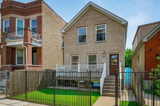 Foto del edificio - 3343 W Potomac Ave