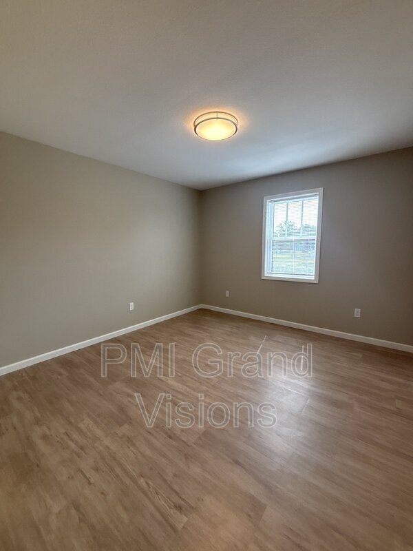 Foto del edificio - 1401 W North 4th St