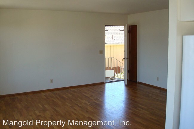 Building Photo - 435-435 Belden St