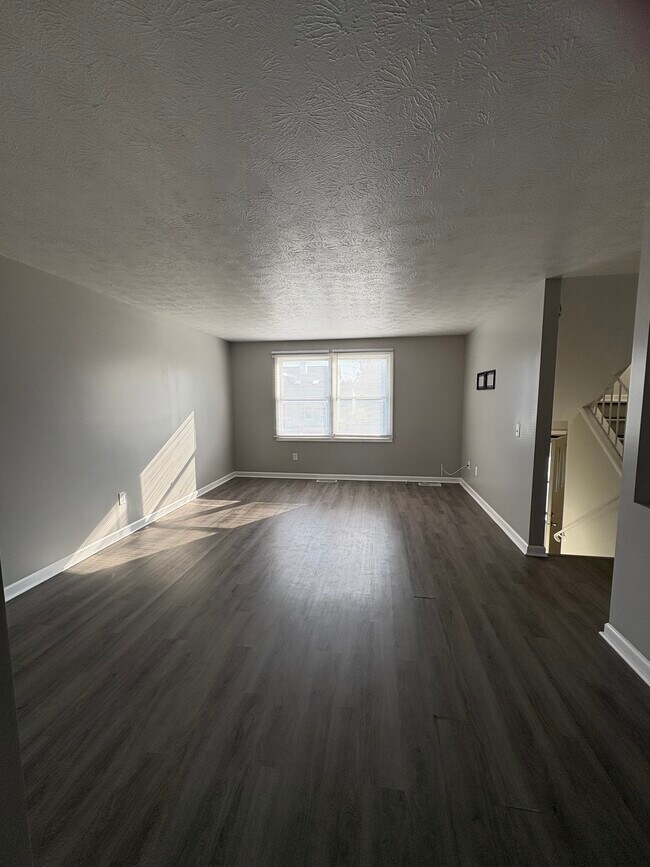 Foto del edificio - 1143 Hampton Dr