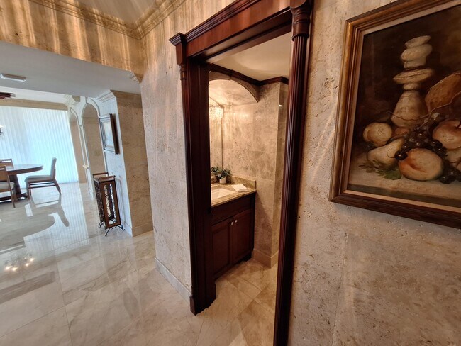 Foto del edificio - 3400 N Ocean Dr