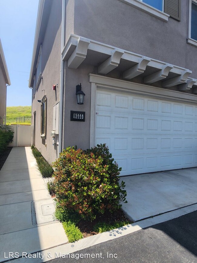 Foto del edificio - 4 br, 2.5 bath House - 8555 N. Walnut Way