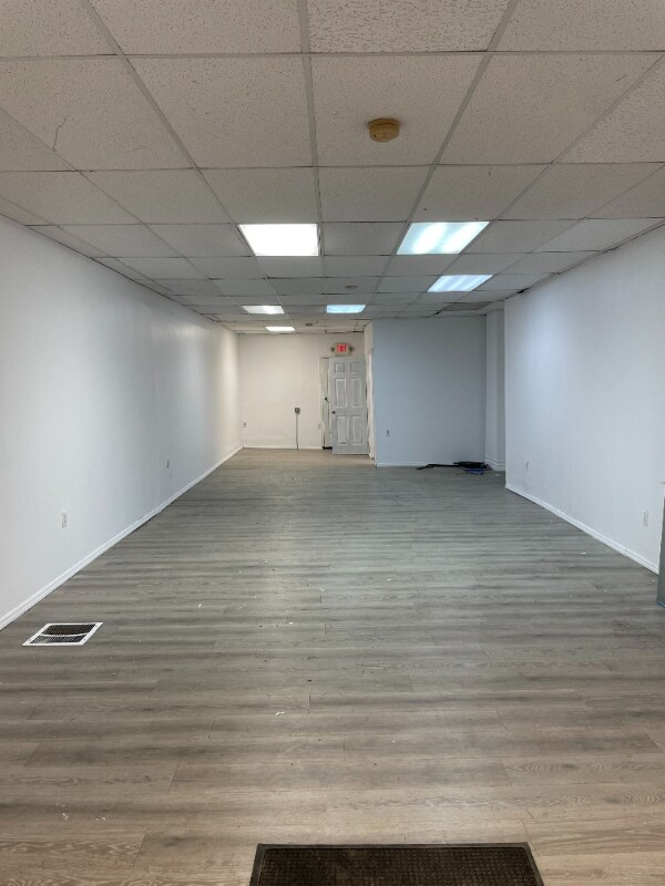 Building Photo - 357 Avon Ave