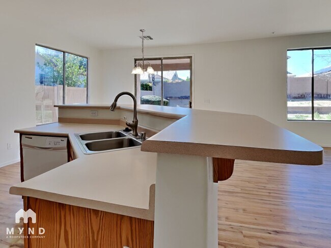 Foto del edificio - 13133 W Citrus Way