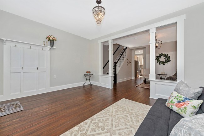 Foto del edificio - 6 W 4th St