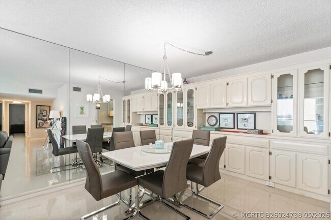 Foto del edificio - 5440 N Ocean Dr