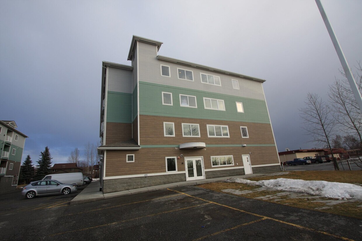 Foto principal - Top Floor 2 Bedroom Condo!