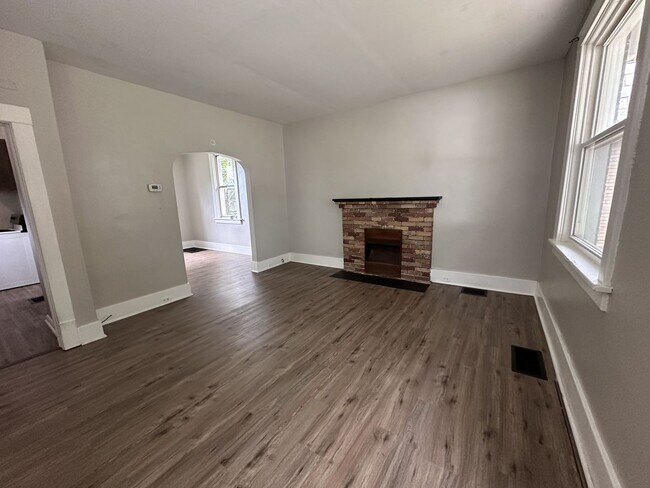 Building Photo - Charming 2-Bedroom Home in Ambridge – Convenient Location!