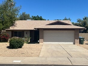 Building Photo - 4136 E Blanche Dr