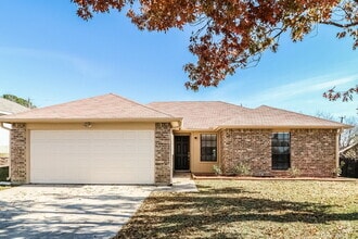 Building Photo - 908 Blue Ridge Dr