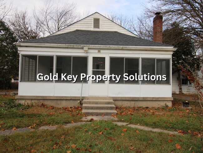 Building Photo - 3 BR 1 BA House in a Beautiful Country Set...