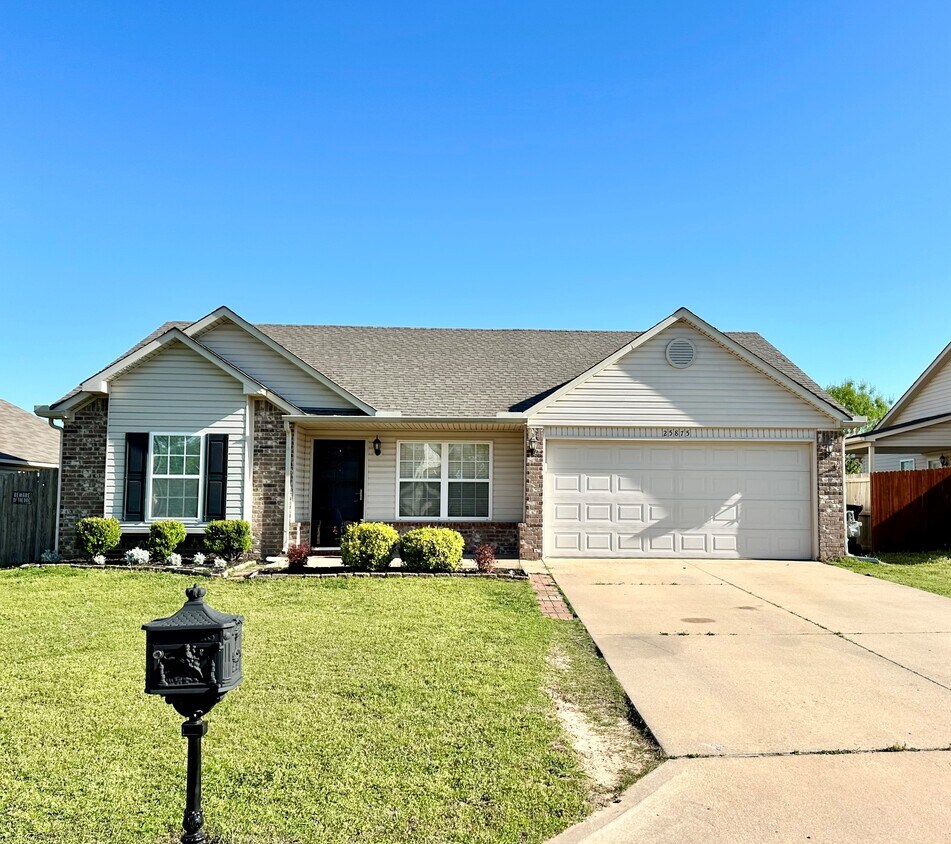 Foto principal - 25875 E 90th St S