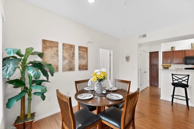 Restaurantes en Spring River - Spring River Luxury Apartment Homes