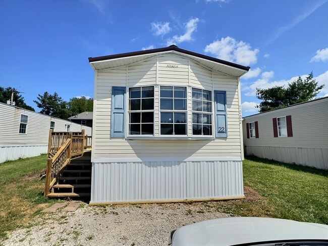 Building Photo - 1002 Libby Lane