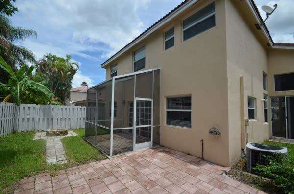 Foto del edificio - 6015 NW 45th Way