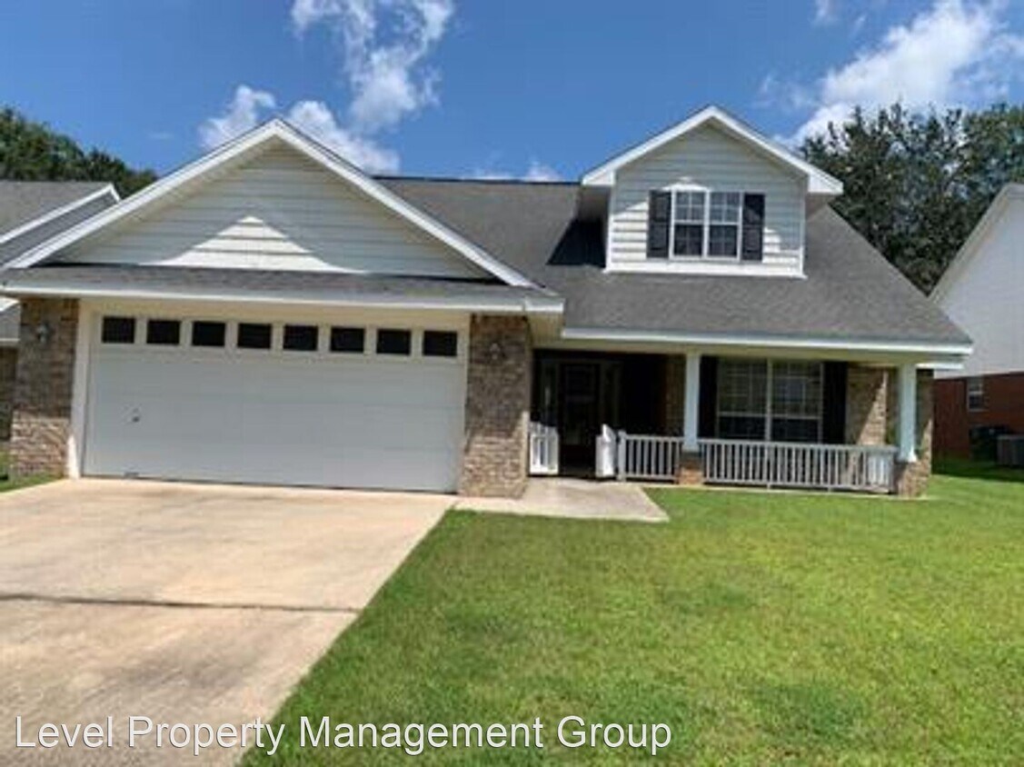 3 br, 2 bath House 8045 Deerwood Drive House Rental in Daphne, AL