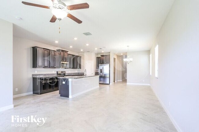 Building Photo - 9923 Ivory Dr