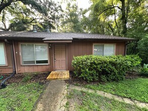 Building Photo - 4221-4223 Brewster Rd