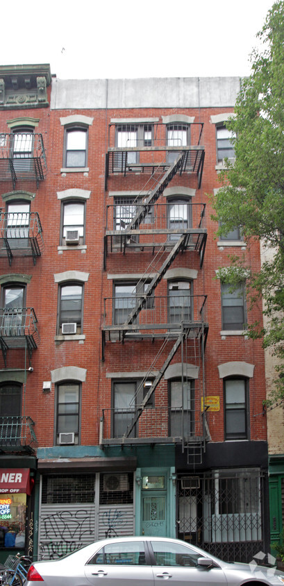 Building Photo - 517 E 12th St