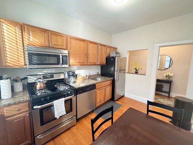 Building Photo - Awesome value two bedroom apartment in Brighton
