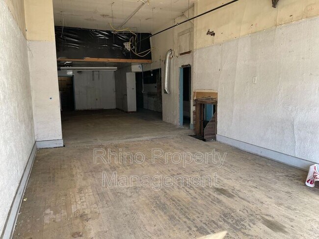 Building Photo - 2855 Washington Blvd