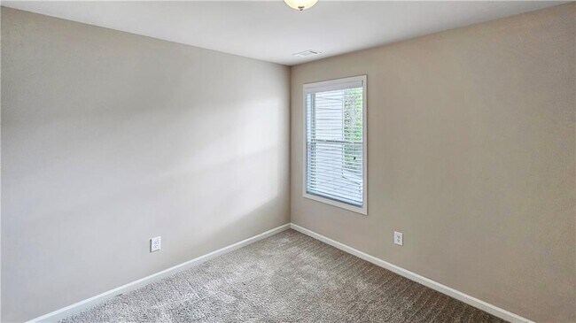 Building Photo - 2039 Pinnacle Walk