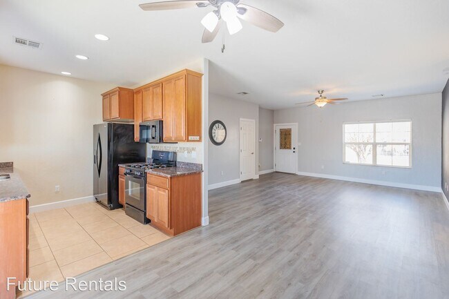 Building Photo - 3 br, 2 bath House - 2419 Wyatt Way