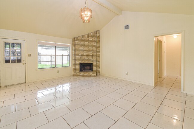Foto del edificio - 3803 Lochmire Ln