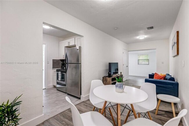 Foto del edificio - 2 bedroom in Miami FL 33137