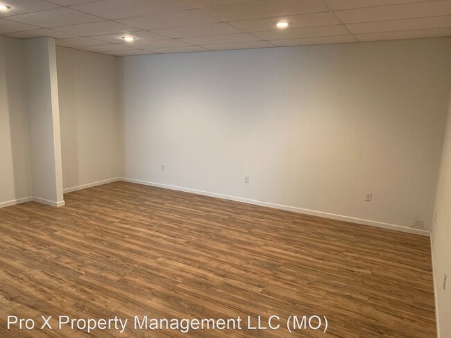 Foto del edificio - Studio, 1 bath House - 1038 N. Madison